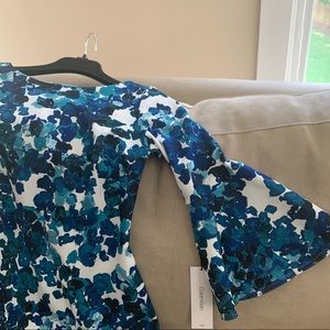 Calvin Klien NWT Dress floral blue 8